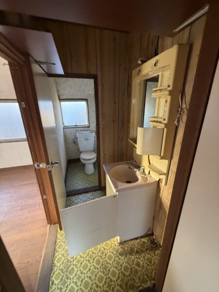 ３階洗面トイレ